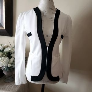 🌸2/$25 Women's Career Blazer